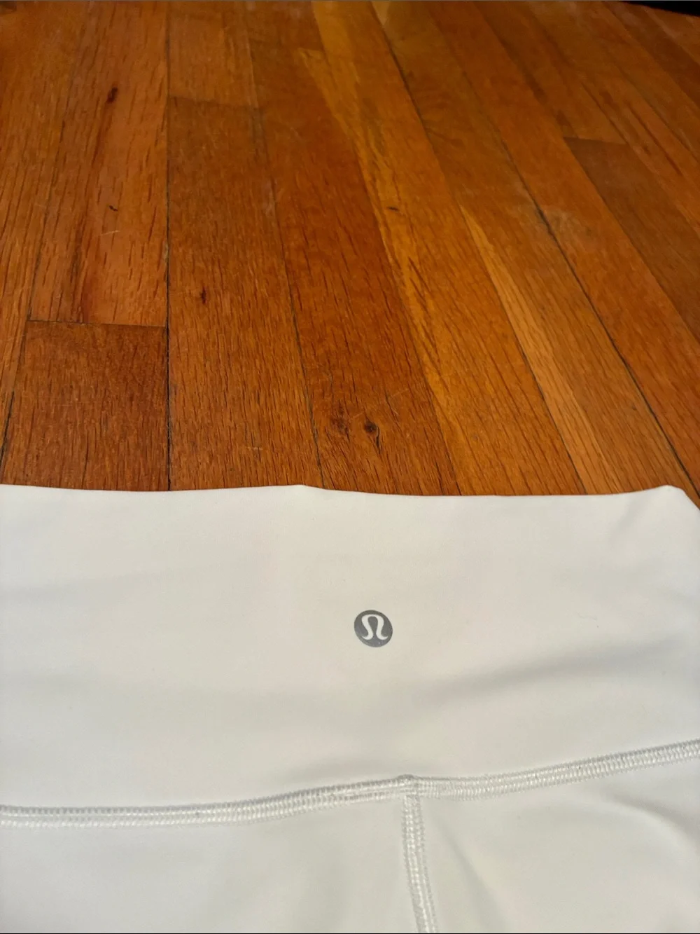 Lululemon Wunder Under Crop High Rise Tights 21” in White, Women’s size 6